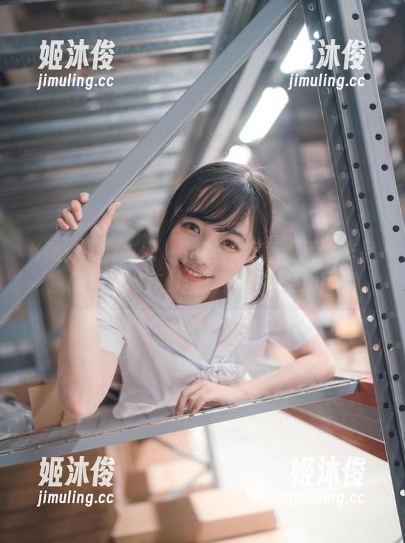 Xiuren秀人网-陆萱萱 Xiuren秀人网 - 精选陆萱萱的模特作品集,揭示她在时尚摄影中的无限可能