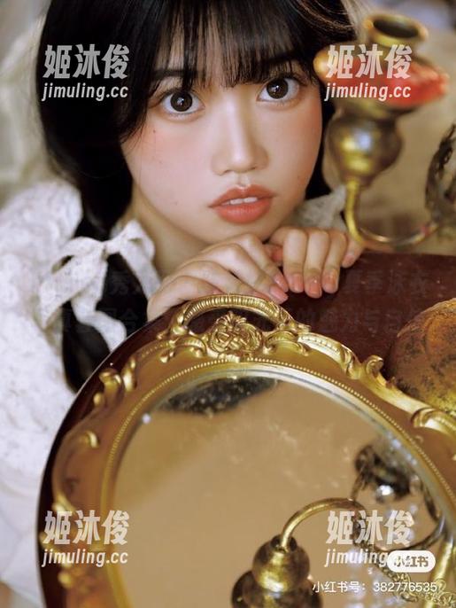 Xiuren秀人网-陈梵妮Fanny Xiuren秀人网 - 陈梵妮Fanny夏季泳衣写真套图合集:感受阳光下的魅力与自信