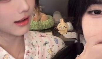 Xiuren秀人网 – 跟随陈芊儿无圣光写真，只为捕捉剧情背后的深邃情感与故事线