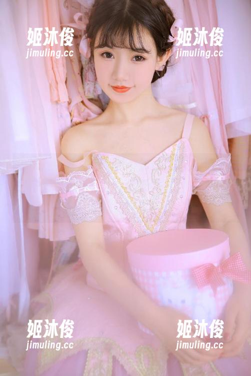 Xiuren秀人网-雨儿baby Xiuren秀人网 - 不可错过!雨儿baby日常图包更新,让你感受她生活中的每一个精彩时刻!