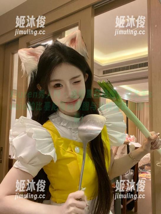 Xiuren秀人网-雯大王susie Xiuren秀人网 - 感受夏日热情:雯大王susie的比基尼写真原图与独特图册值得一看!