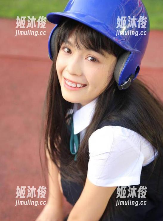 Xiuren秀人网-麦琪绫冰激淋 Xiuren秀人网 - 探索麦琪绫冰激淋浴室写真集,免费下载,感受无尽美丽