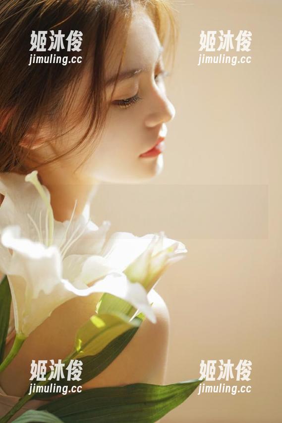 YITUYU艺图语-梨柚 YITUYU艺图语 - 本季梨柚写真更新:突破自我的秘密,尽在她的镜头下展现