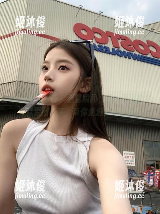 YouMi尤蜜荟-是小逗逗 YouMi尤蜜荟 - 温馨瞬间,是小逗逗奶牛写真原图分享,带你走进乡间的美好