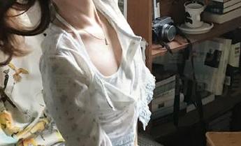 YouMi尤蜜荟 – 发现白茹雪Abby泳装图包背后的故事，共享清新时尚的美丽！