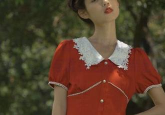 YouMi尤蜜荟 – 谭小灵眼镜私拍图集：每一张都是她与镜头之间的亲密瞬间