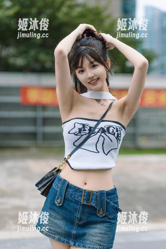 YouWu尤物馆-小尤奈 YouWu尤物馆 - 小尤奈与她的圣诞作品分享,为你的假期增添一份视觉盛宴