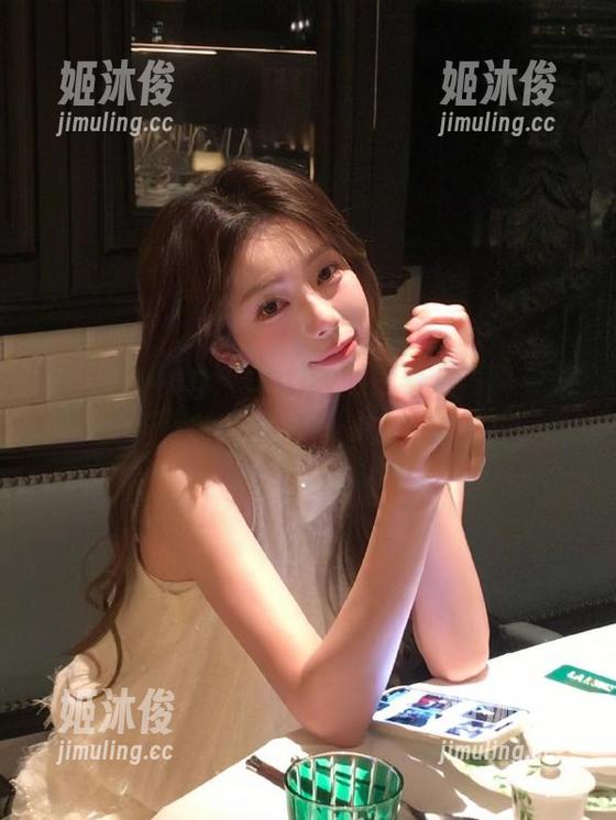 beautyleg-Cathy beautyleg - Cathy的比基尼写真真是壁纸界的终极挑战,太惊艳了!