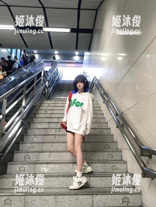 beautyleg-Cindy beautyleg - 全套Cindy旗袍图片,让经典瞬间变得轻松可爱,完美展示她的魅力!