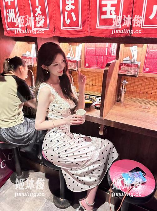 beautyleg-Dana beautyleg - 牛仔裤盛宴:Dana的写真集让你体验一场穿越时空的幽默之旅!