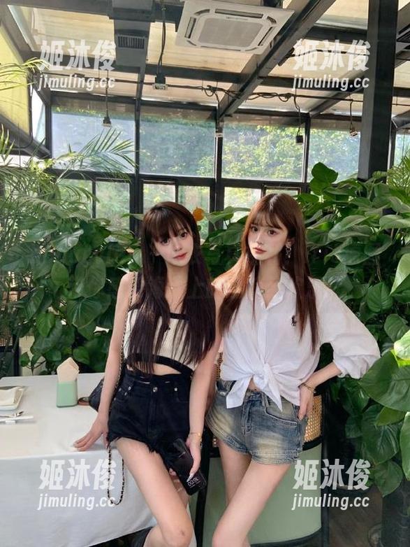 beautyleg-Iris beautyleg - 泳衣写真福利!Iris原图带你感受海滩上的清凉与欢乐!