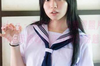 beautyleg – 不容错过的免费照片，Lorraine带你领略灰丝的独特魅力