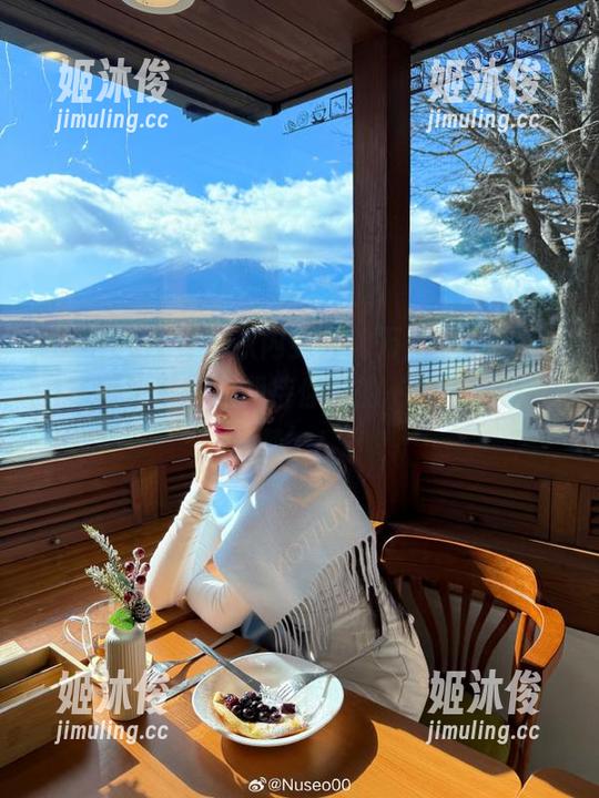 beautyleg-Minna beautyleg - 从内到外的万圣节:Minna写真集更新,期待你们的‘赞’与‘噩梦’!