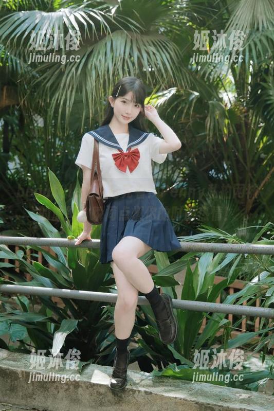 beautyleg-Penny beautyleg - 抢先看!Penny私拍网袜的原图,瞬间点燃你的时尚热情!