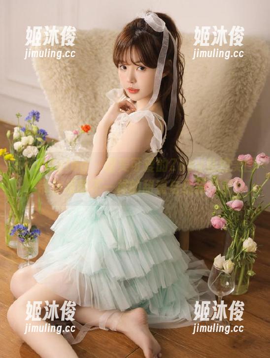 beautyleg - 甜美可爱的Zoey私拍美图，带你领略不一样的甜蜜与优雅气息！