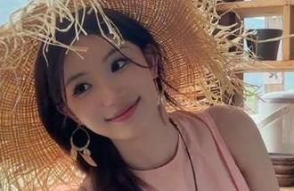 beautyleg – 细腻与气质并存，赵芸美腿写真原图及照片完美呈现