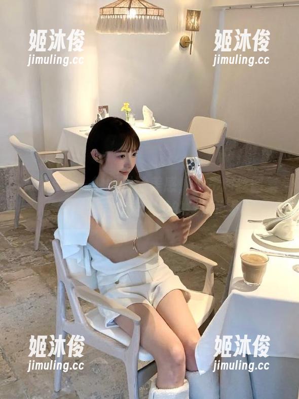 pans-小彤 pans - 一触即发的美感,小彤肉丝图集分享,带你走进她的摄影世界