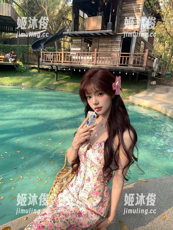 pans-小青 pans - 小青网袜高清写真展现别样风格,分享青春与魅力的交融!