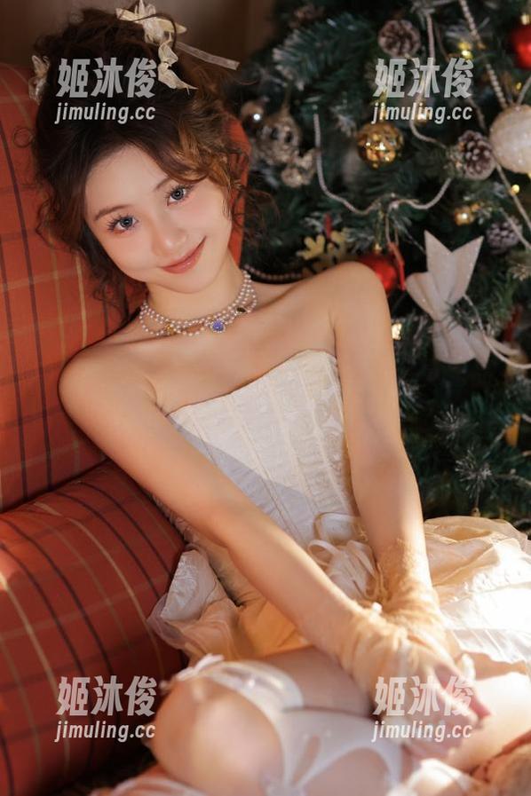 pans-木木 pans - 木木黑丝套图,感受她写真作品中淋漓尽致的艺术之美