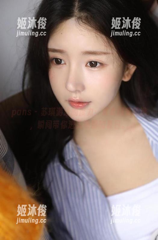 pans-苏琪 pans - 苏琪游泳的魔力:泳衣图集精选,瞬间带你进入热情的夏日。