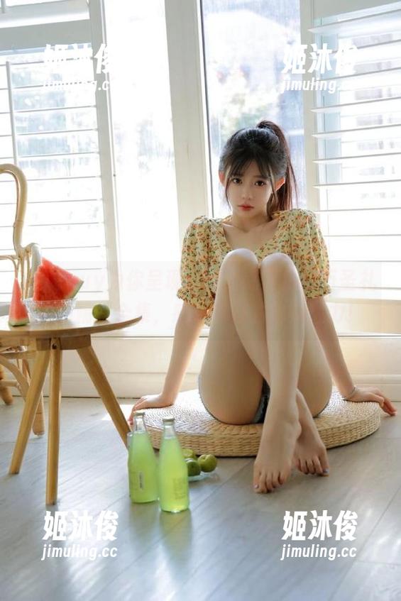 puypuy puypuy为你呈现无圣光南丁格尔万圣礼装的精彩合集,感受节日的独特魅力!