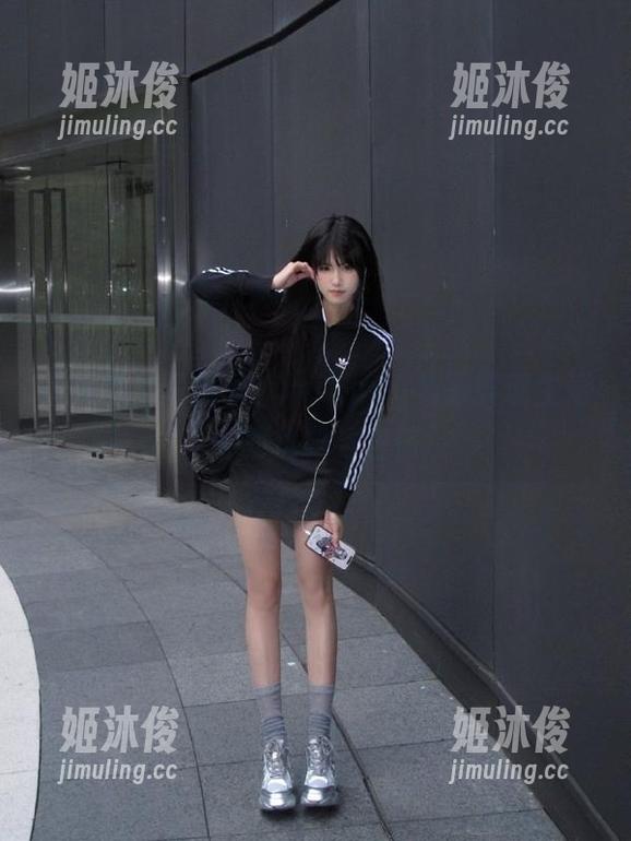 puypuy 最新空姐写真集:puypuy美图展现生活中的优雅与自信