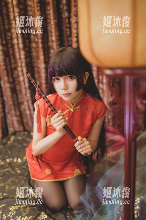 yoko夏宅 yoko夏宅的写真作品一号本黑丝,俏皮又迷人的夏日风情,让你的心情瞬间变好!