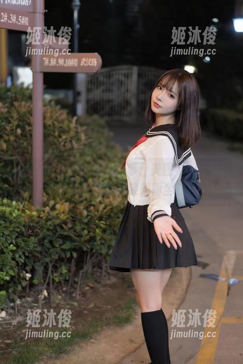 yuuhui玉汇 yuuhui玉汇的茶的故事:美图与cos相结合,隐秘的自嘲与搞笑瞬间全在这里!