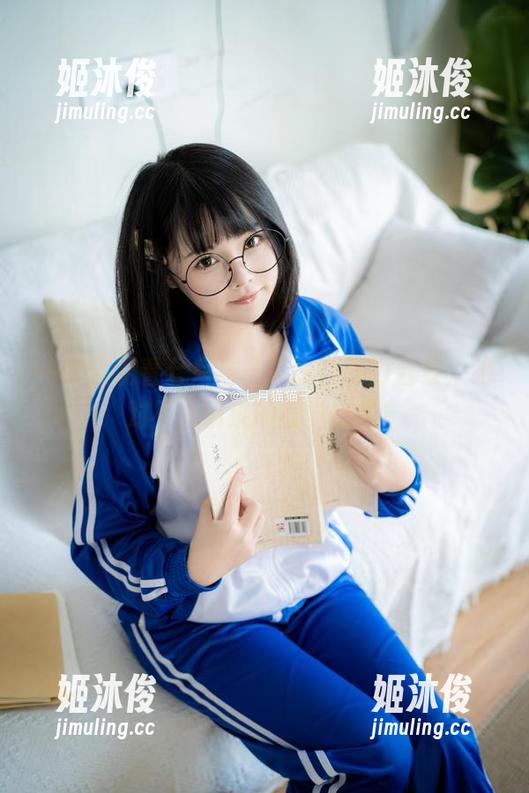 七月喵子 一次性观看七月喵子高跟鞋魅力合集,绝对不容错过的视觉盛宴!