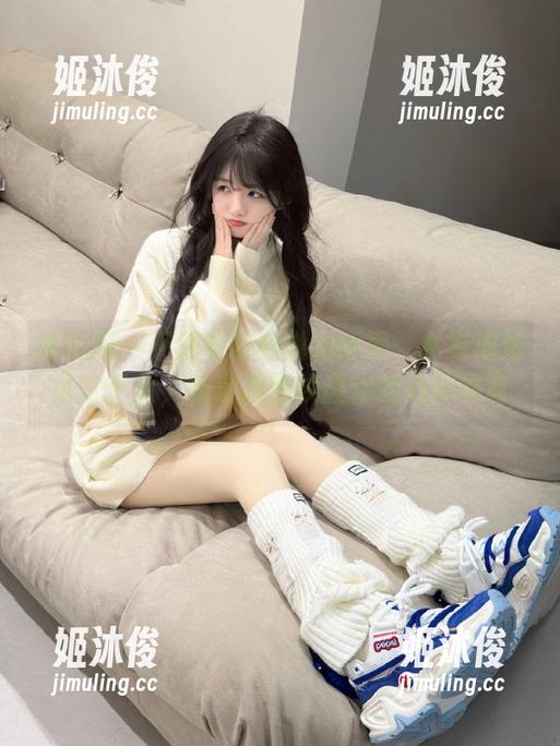 不爱笑的赛琳 微密圈 - 不爱笑的赛琳的世界:私有浪漫公之于众,精选原图唤醒你的心灵共鸣
