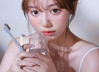 丽柜 – Vicky的体操服写真，福利满满，仿佛在诉说每一个健身女孩的梦想！