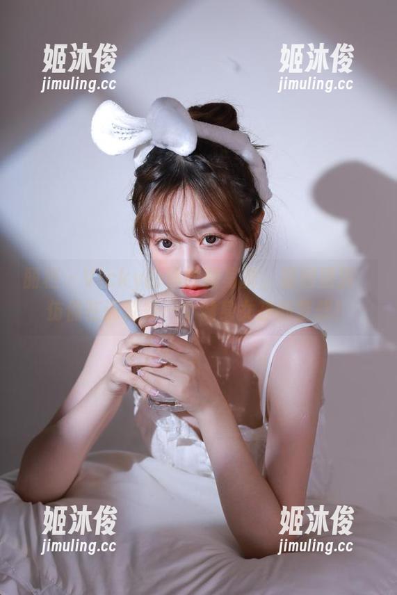 丽柜-vicky 丽柜 - Vicky的体操服写真,福利满满,仿佛在诉说每一个健身女孩的梦想!