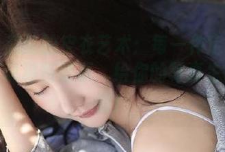 丽柜 – 悠悠的皮衣艺术：每一件定制作品都在诉说独特故事，给你的写真生活添色彩！