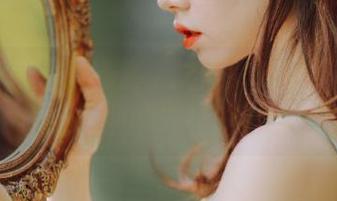 丽柜 – 潘潘演绎温柔之美，高清美图记录她内心的诗意与宁静