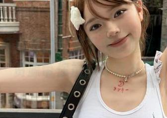 丽柜 – 在白云的视角下看校服写真，精美资源带你重回青春岁月