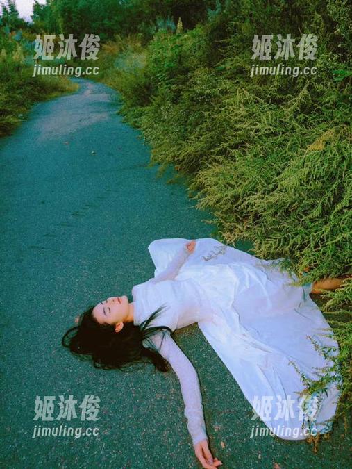 丽柜-钟晴 丽柜 - 钟晴吊带资源全网大放送,图集中展现夏日里的清新气息