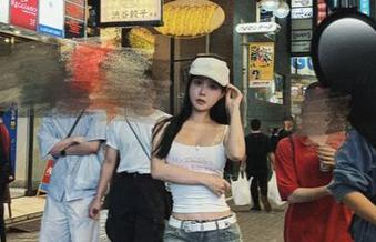 揭秘亚马逊鲶鱼精心创作的“忍者”写真作品，快来下载，带走这份艺术的美好！