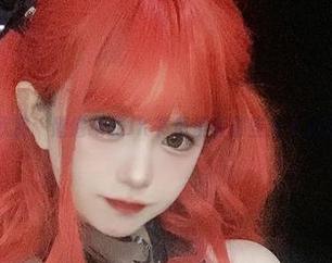 高清美图欣赏：倦倦喵的JK书包里有哪些令人心动的宝藏？