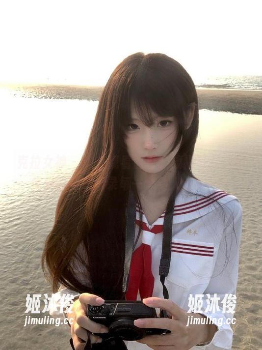 克拉女神-孟君 克拉女神 - 快来观看孟君的旗袍写真,用优雅的姿态记录每一个动人的瞬间!