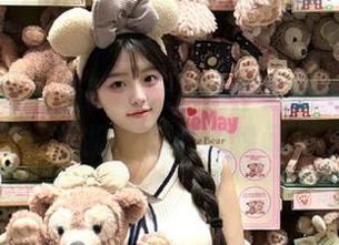 克拉女神 – 杨暖夏天特辑：定制专属图片捕捉你的心动瞬间
