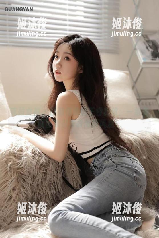克拉女神-王睿 克拉女神 - 打破传统的王睿豹纹:一组美图图集引发时尚新风潮!