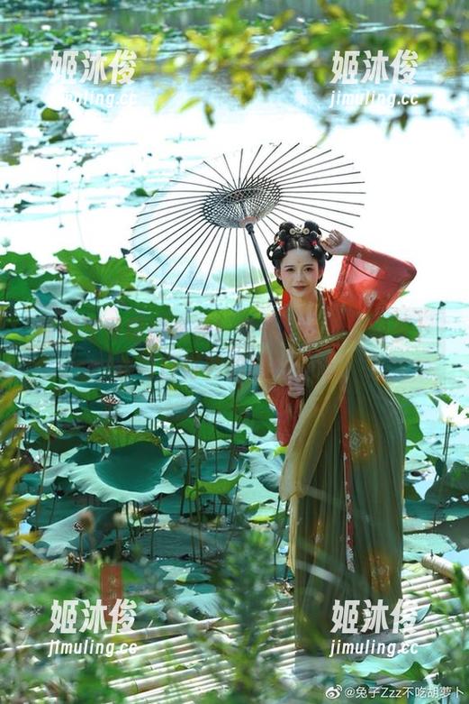 兔子Zzz不吃胡萝卜 福利写真震撼来袭!兔子Zzz不吃胡萝卜与白衬衫的精彩演绎