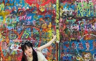 兔玩映画最新红蓝旗袍作品集，精美照片展现传统与时尚的完美结合！