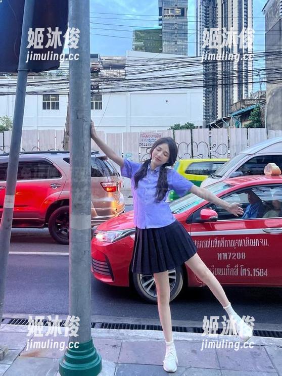 兔玩映画 兔玩映画强势来袭:活泼体操服与短袜套图,赶紧下载体验不一样的美!