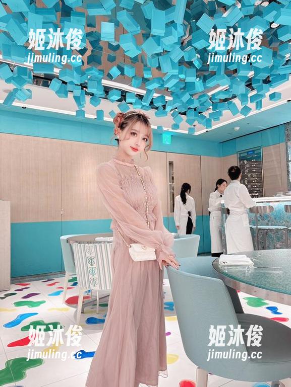 冲田凛花rinka 欲罢不能的冲田凛花rinka最新cos作品《镂空》,又一次打破视觉的界限