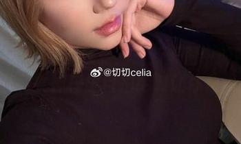 切切celia带你感受！最新美图中的Nikke胜利女神梅里自拍绝对让你惊艳！