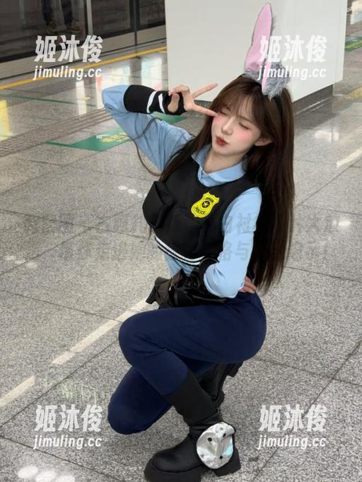 古阿扎 微密圈 - 古阿扎最新作品白衬衫图片大放送,带你走进她的独特风格与视觉启示!