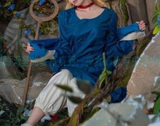 咬人小小兔的无圣光写真系列：少女心事与生活中的点滴交织