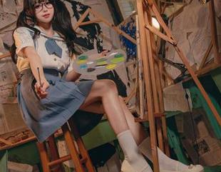 探索咬人小小兔的作品集：精选丝绒粉黛小舞蹈风格