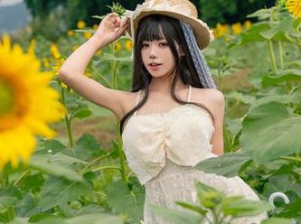 图库中尽享咬人小小兔旅拍的美丽瞬间，快来下载！